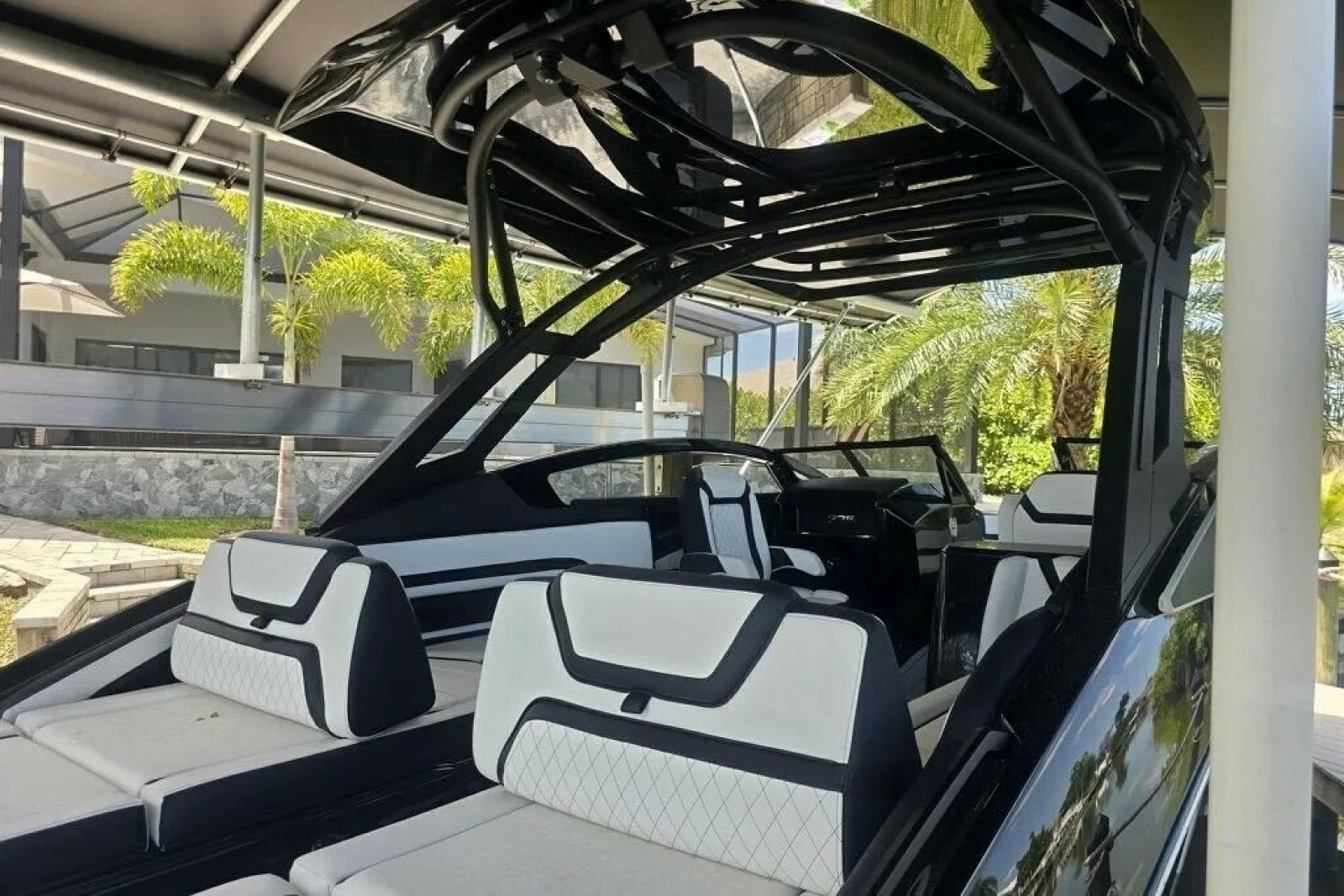 27' 2025 Yamaha Boats 275SD