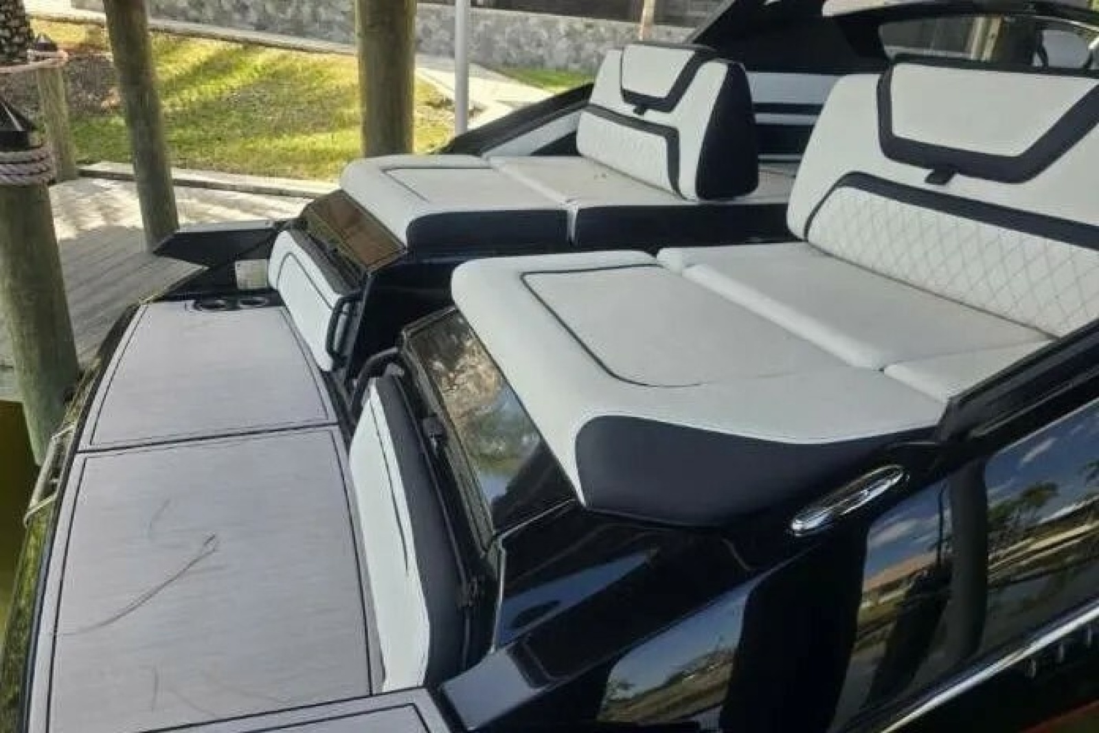 2025 Yamaha Boats 275SD