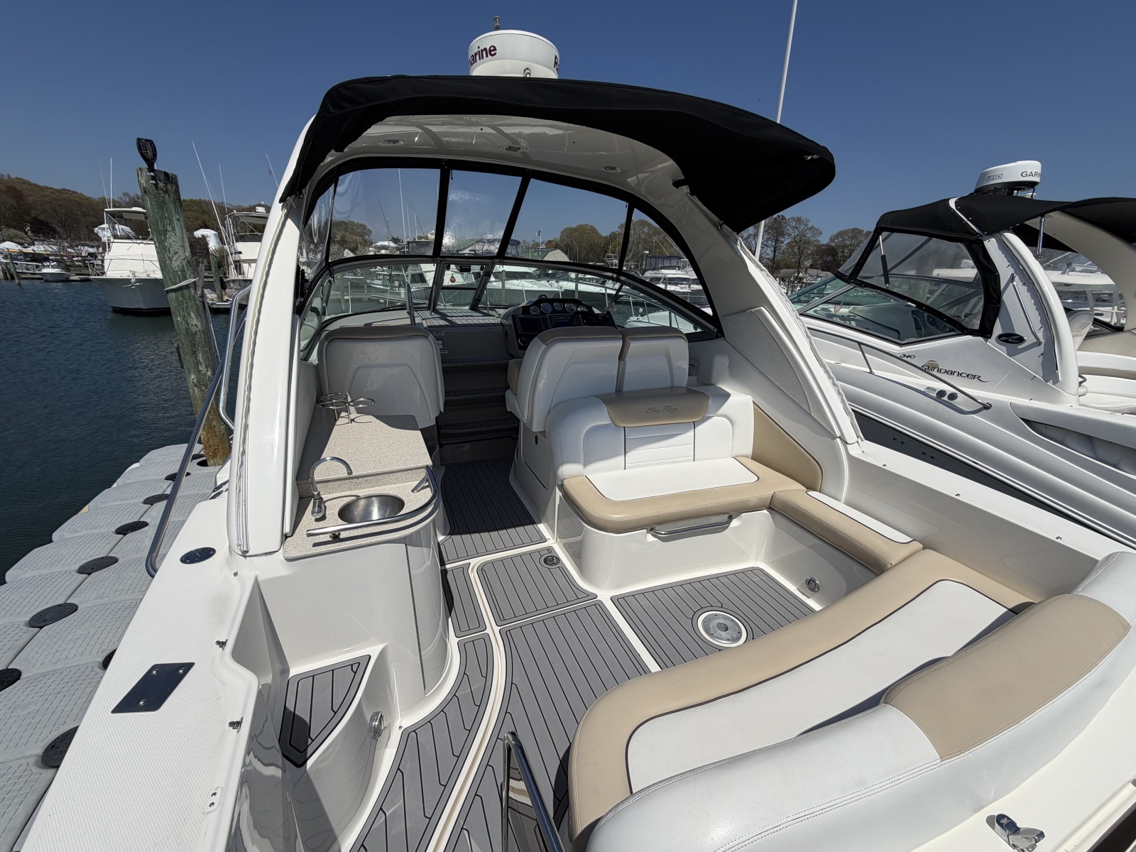 2008 Sea Ray 330 Sundancer