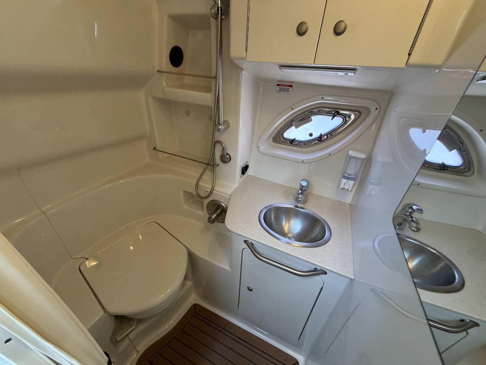 2008 Sea Ray 330 Sundancer