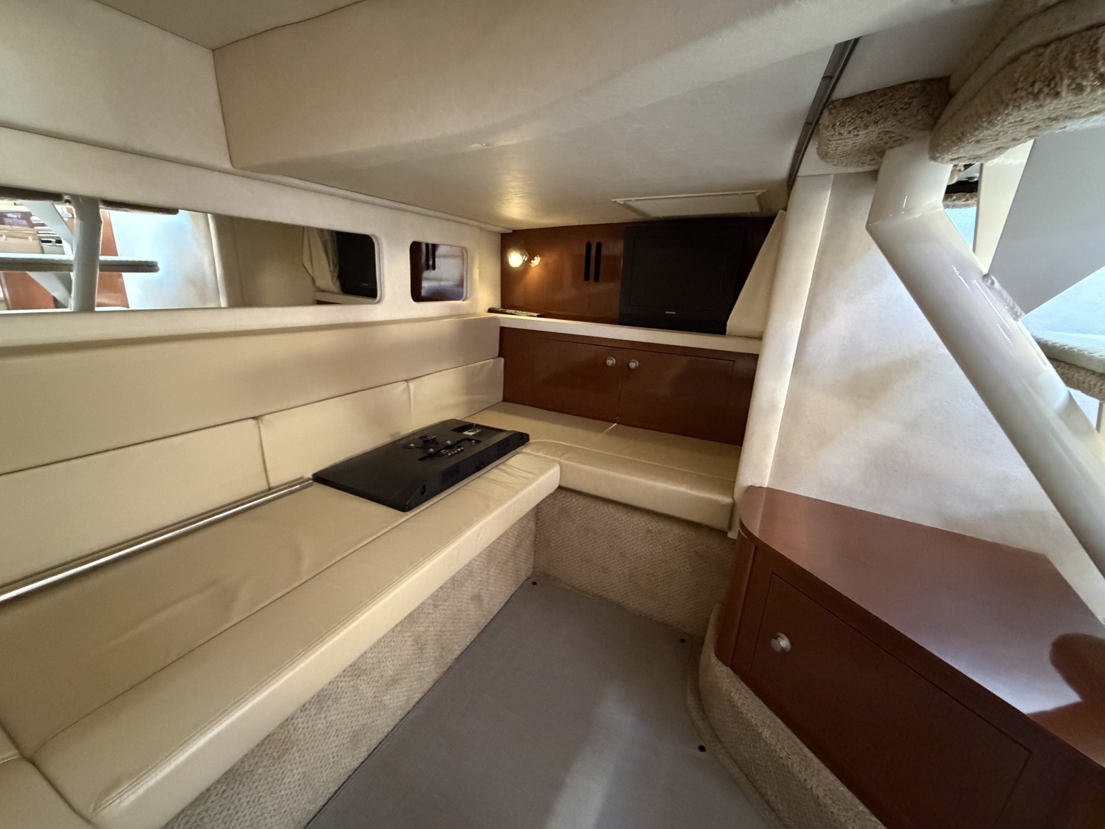 33ft Sea Ray Yacht For Sale
