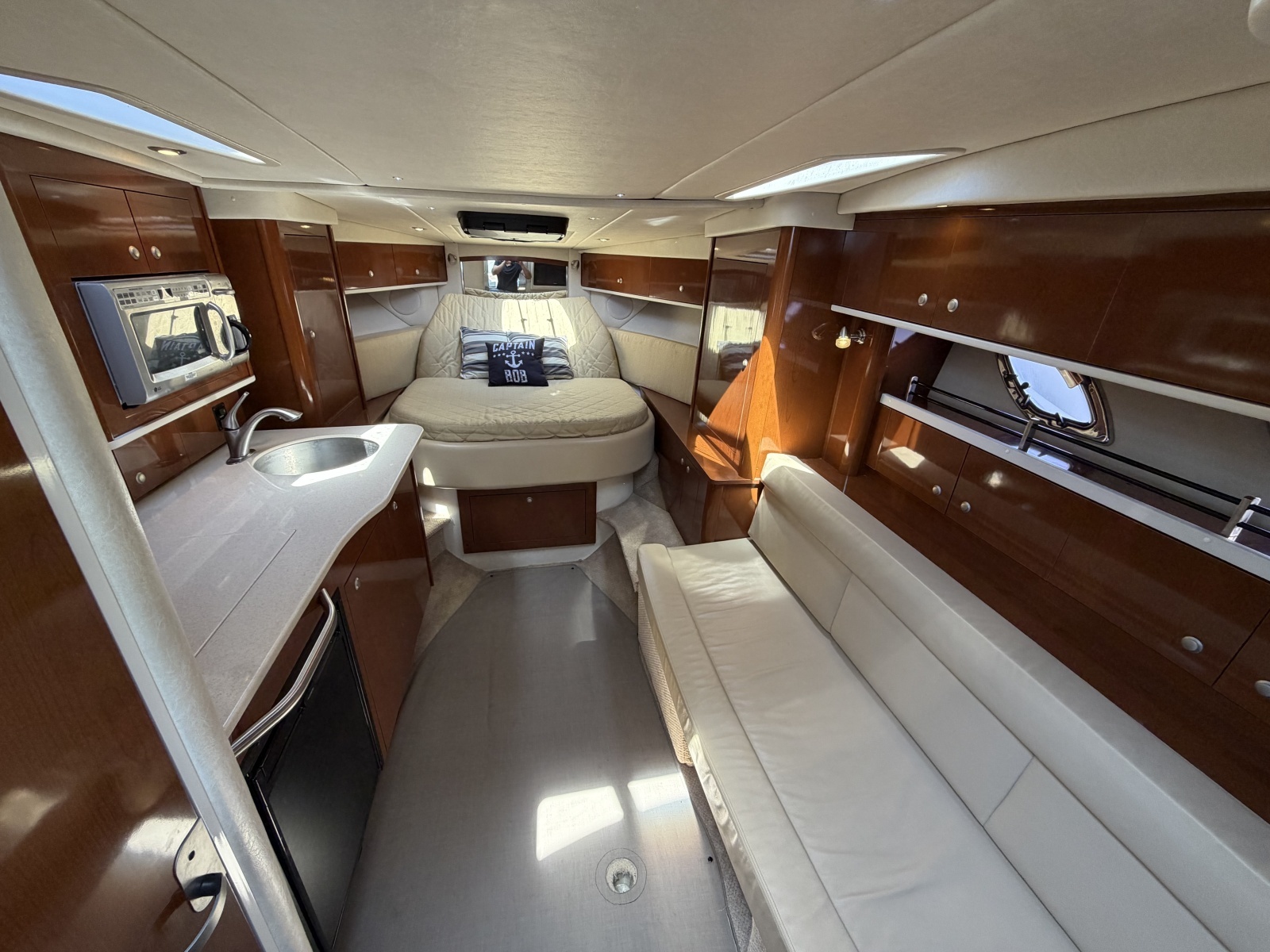 33ft Sea Ray Yacht For Sale
