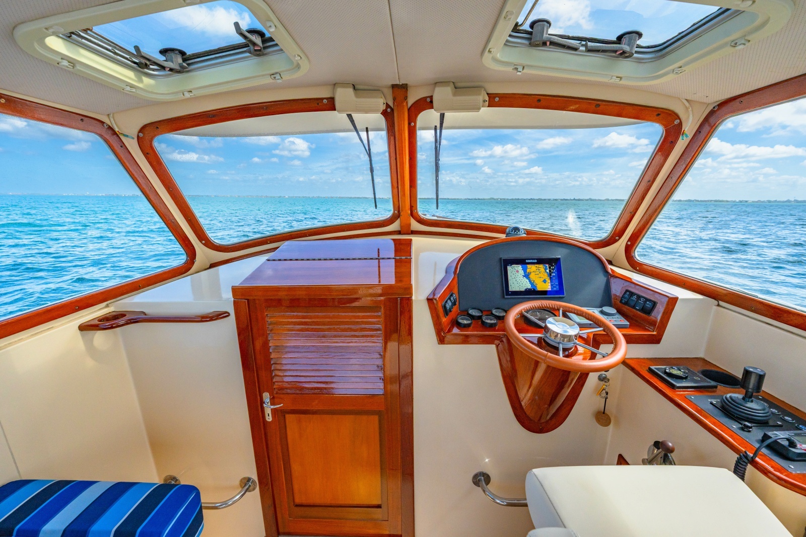 1998 36 Hinckley Picnic Boat 