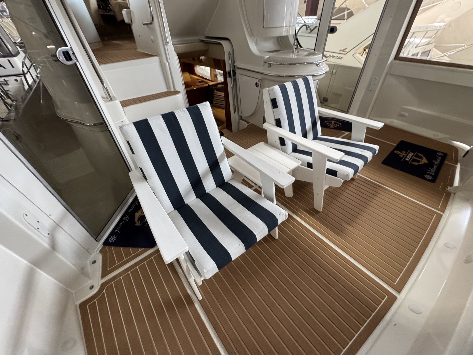 2004 Carver 466 Motor Yacht