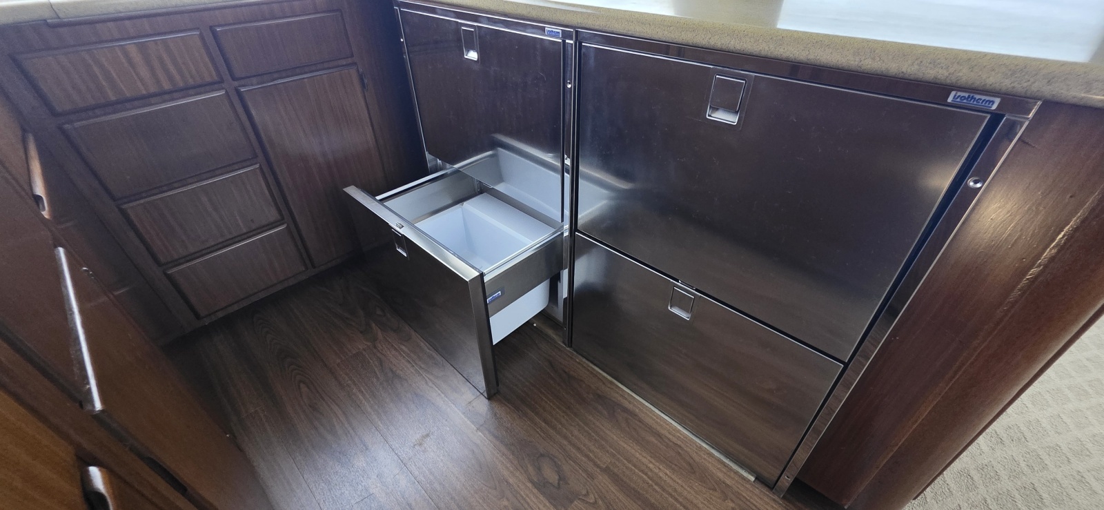 1989 Hatteras 52 Convertible