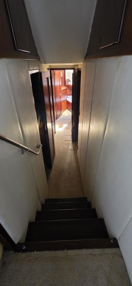 1989 Hatteras 52 Convertible