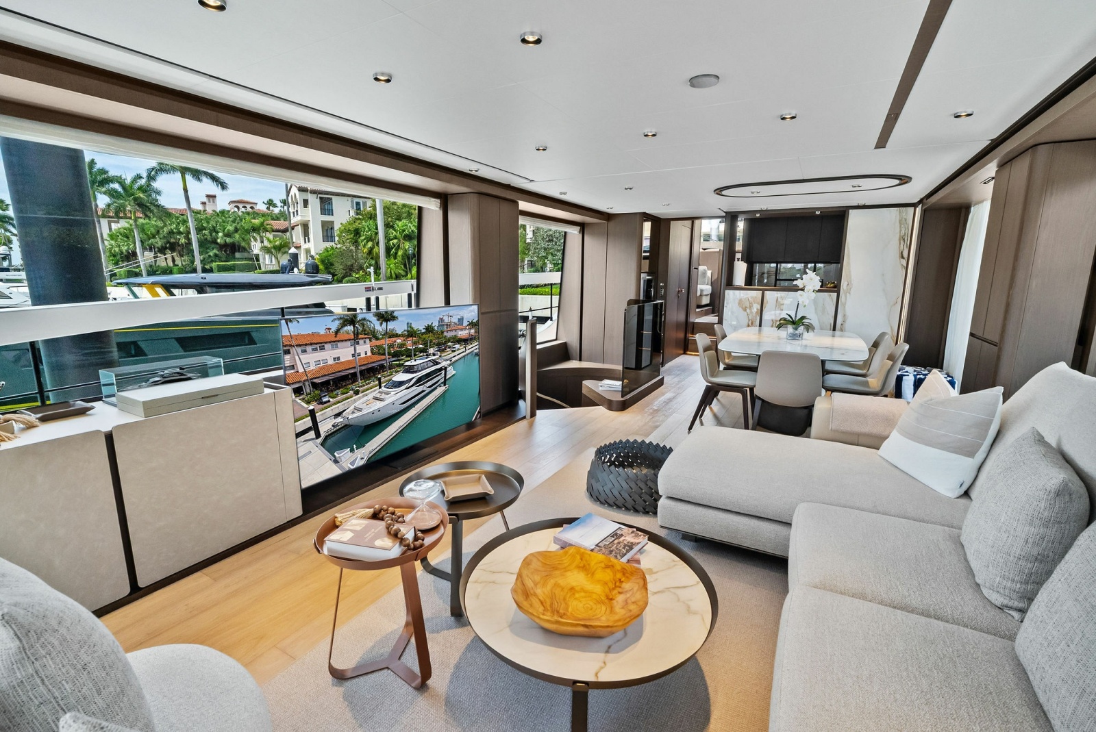 86' 2023 Ferretti Yachts 860