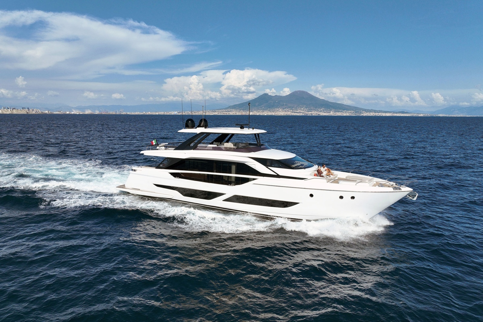 LADY F 86ft Ferretti Yachts Yacht For Sale