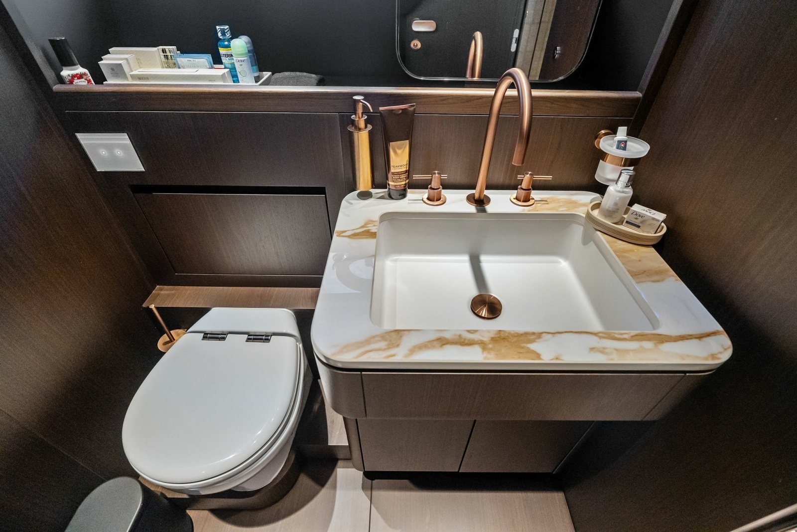 LADY F 86ft Ferretti Yachts Yacht For Sale