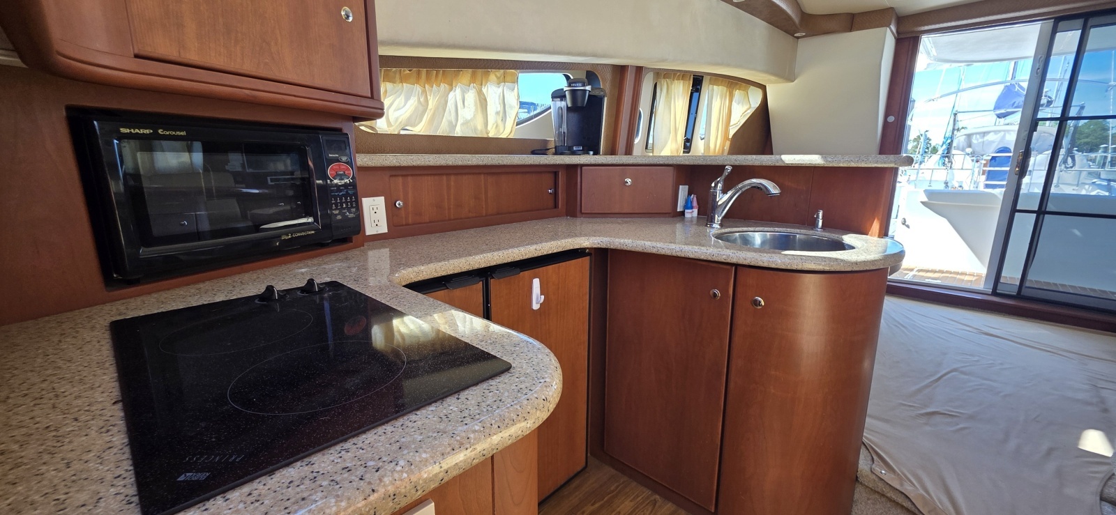 2006 Silverton 39 Motor Yacht
