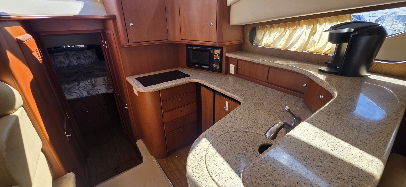 2006 Silverton 39 Motor Yacht