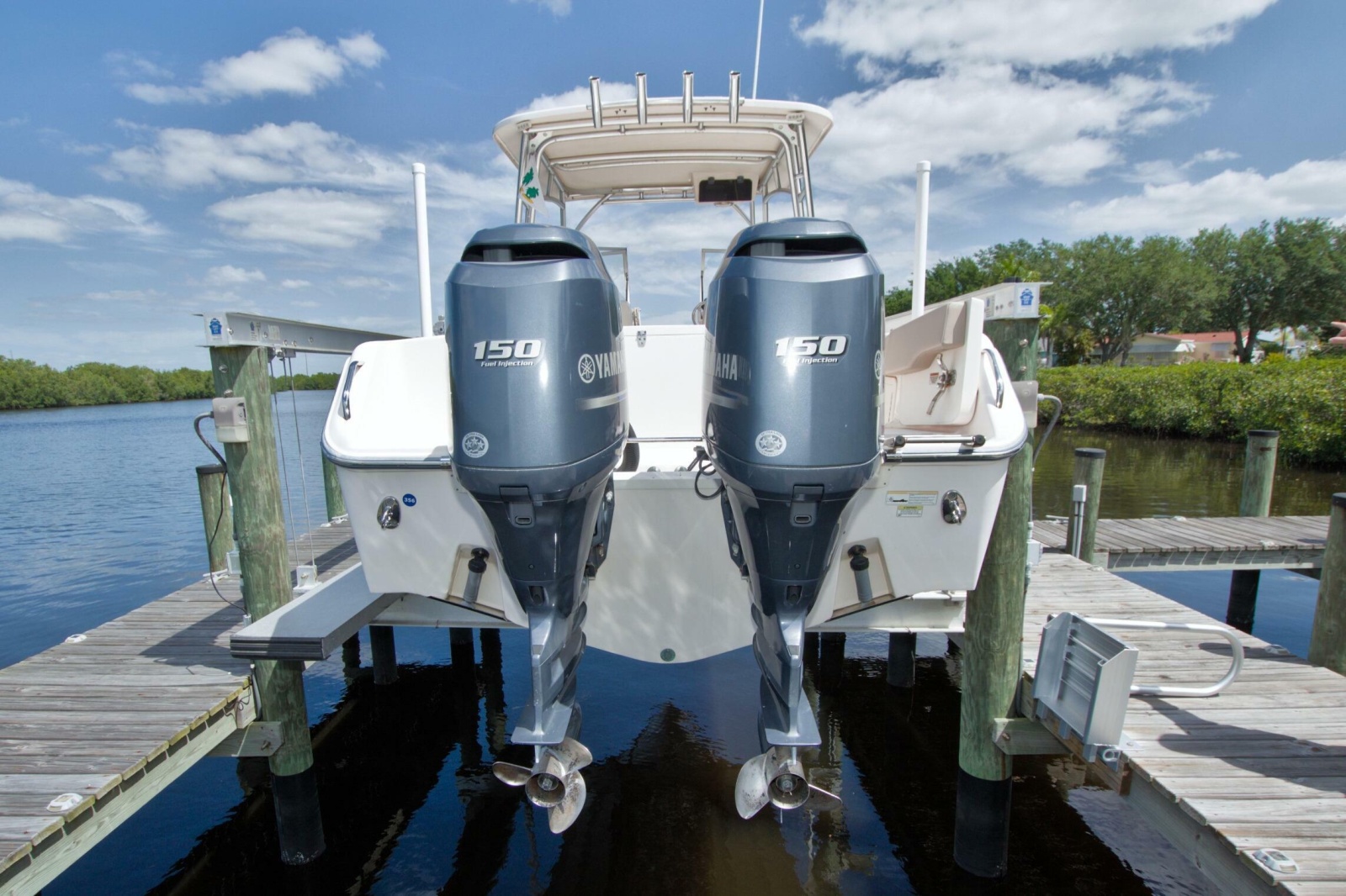2013 Grady-White Freedom 275