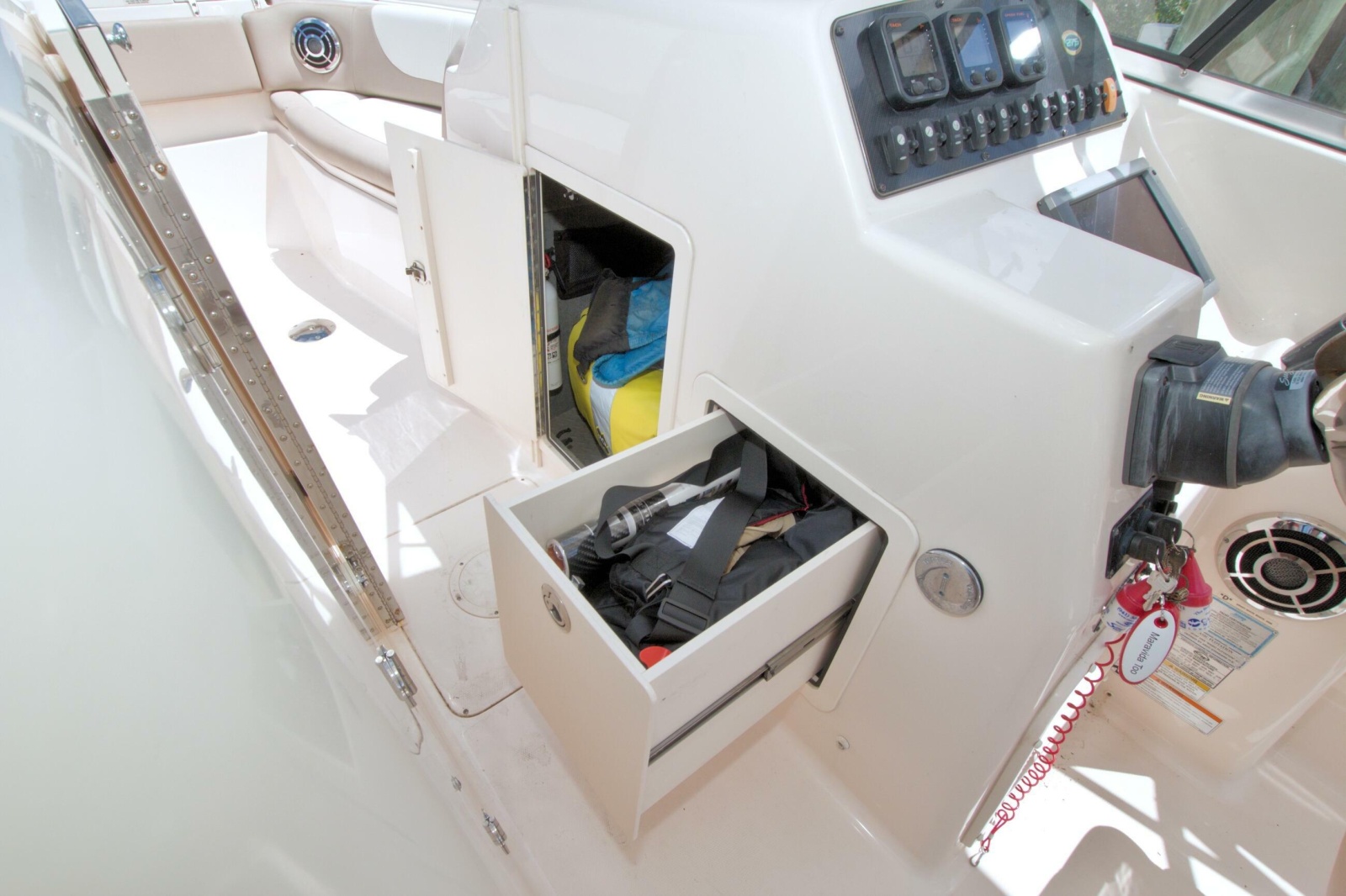 2013 Grady-White Freedom 275