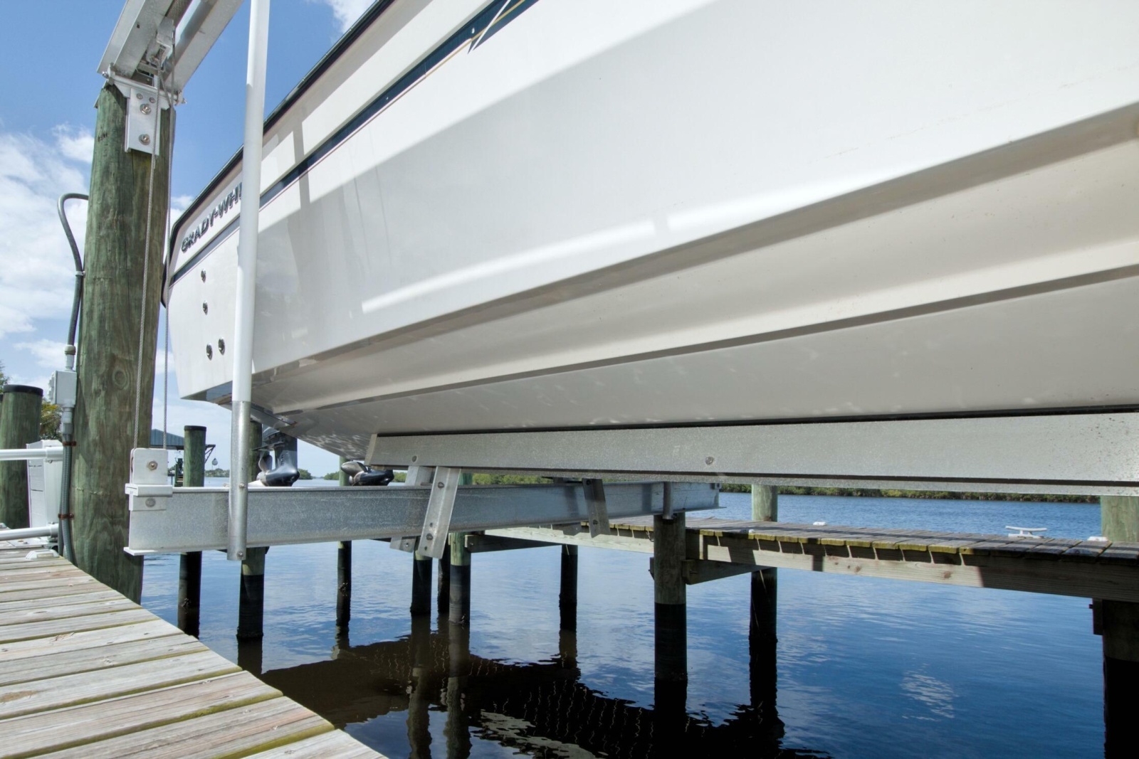 27ft Grady White Yacht For Sale