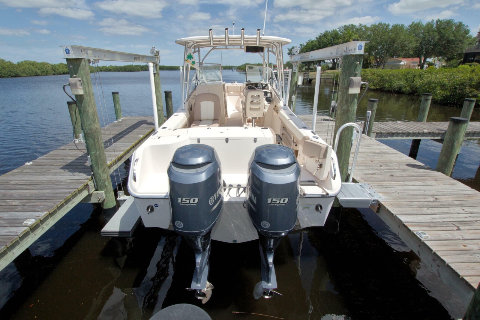 2013 Grady-White Freedom 275