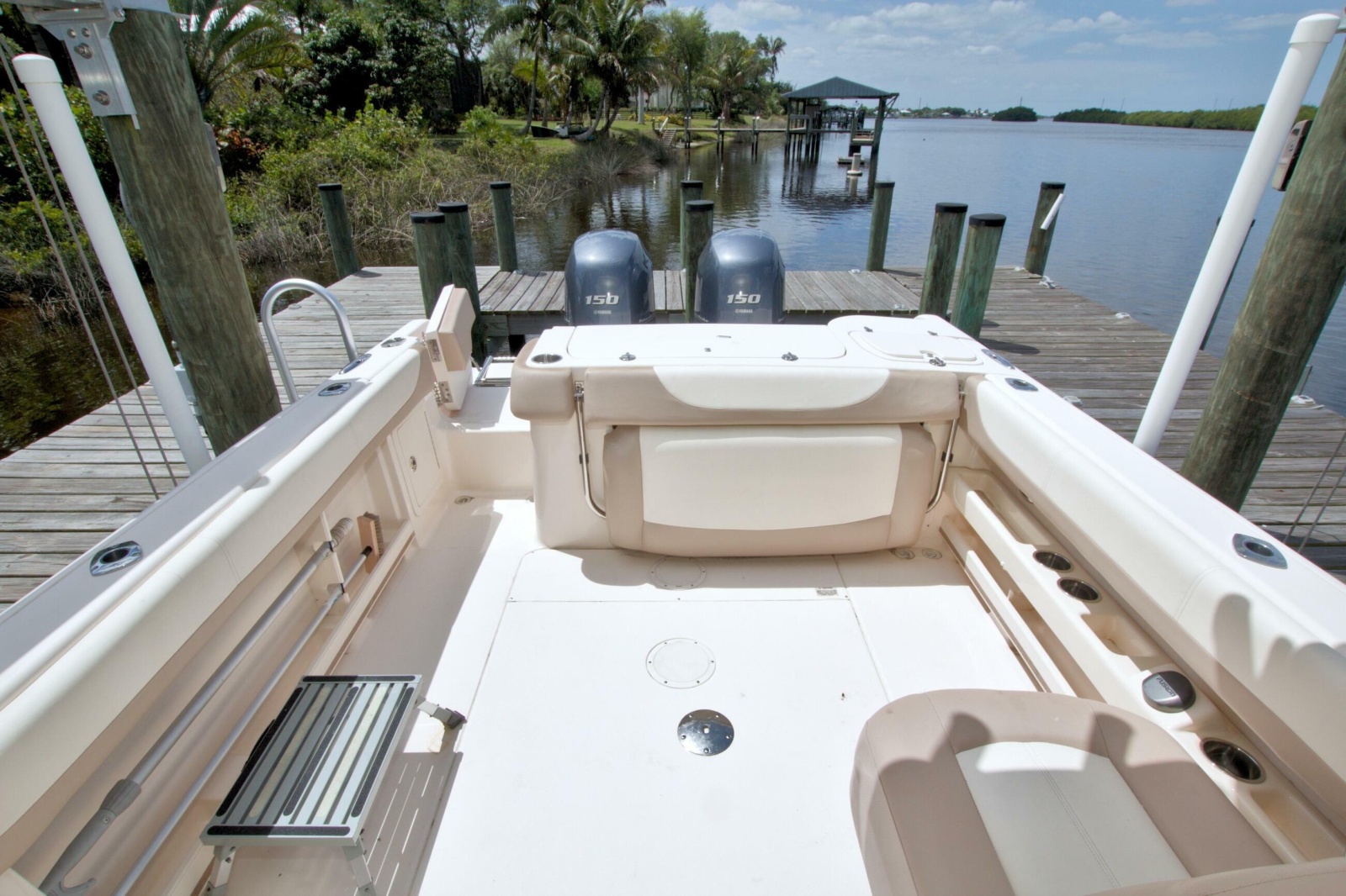 2013 Grady-White Freedom 275