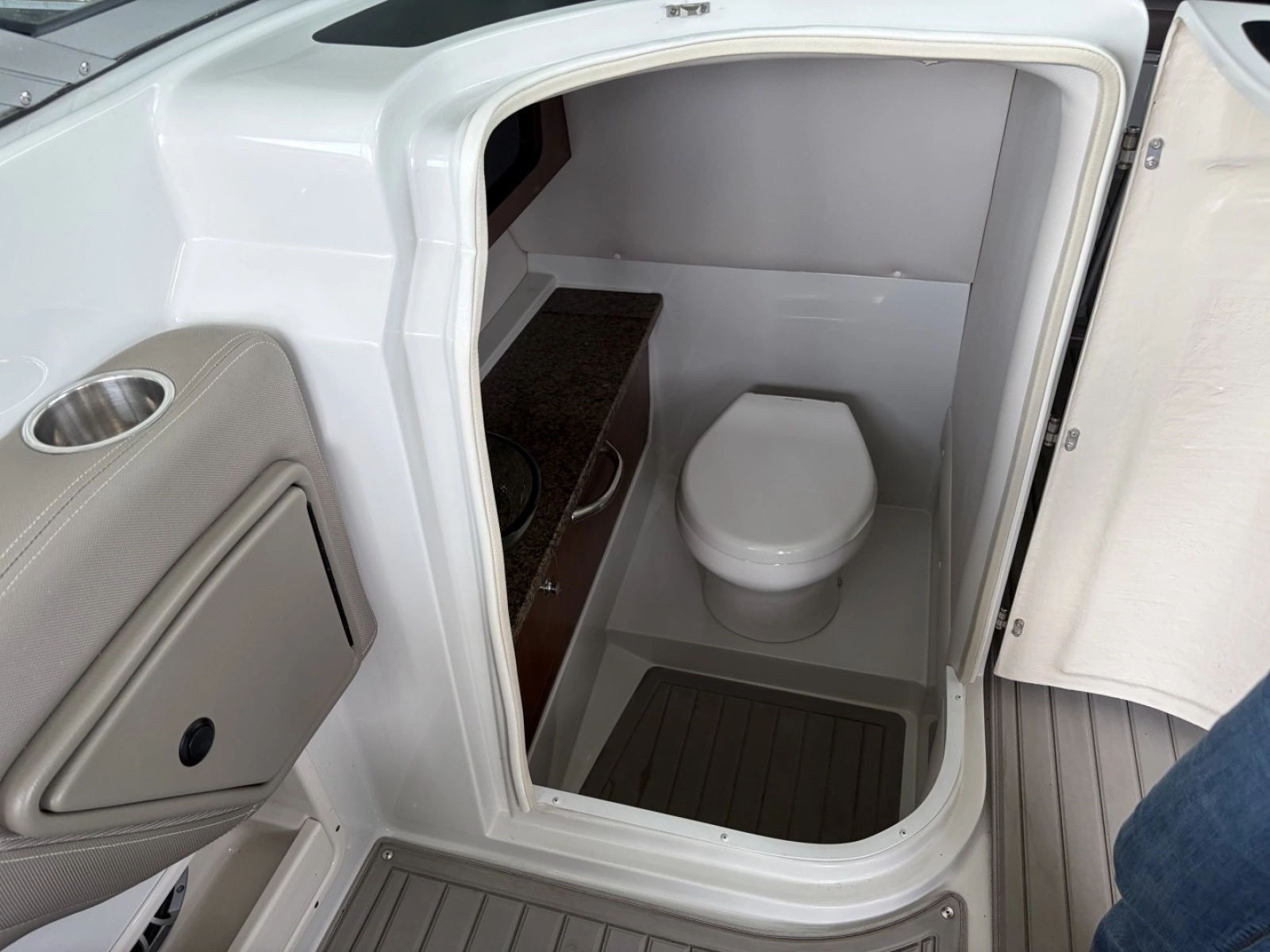 2018 Crownline Eclipse E30