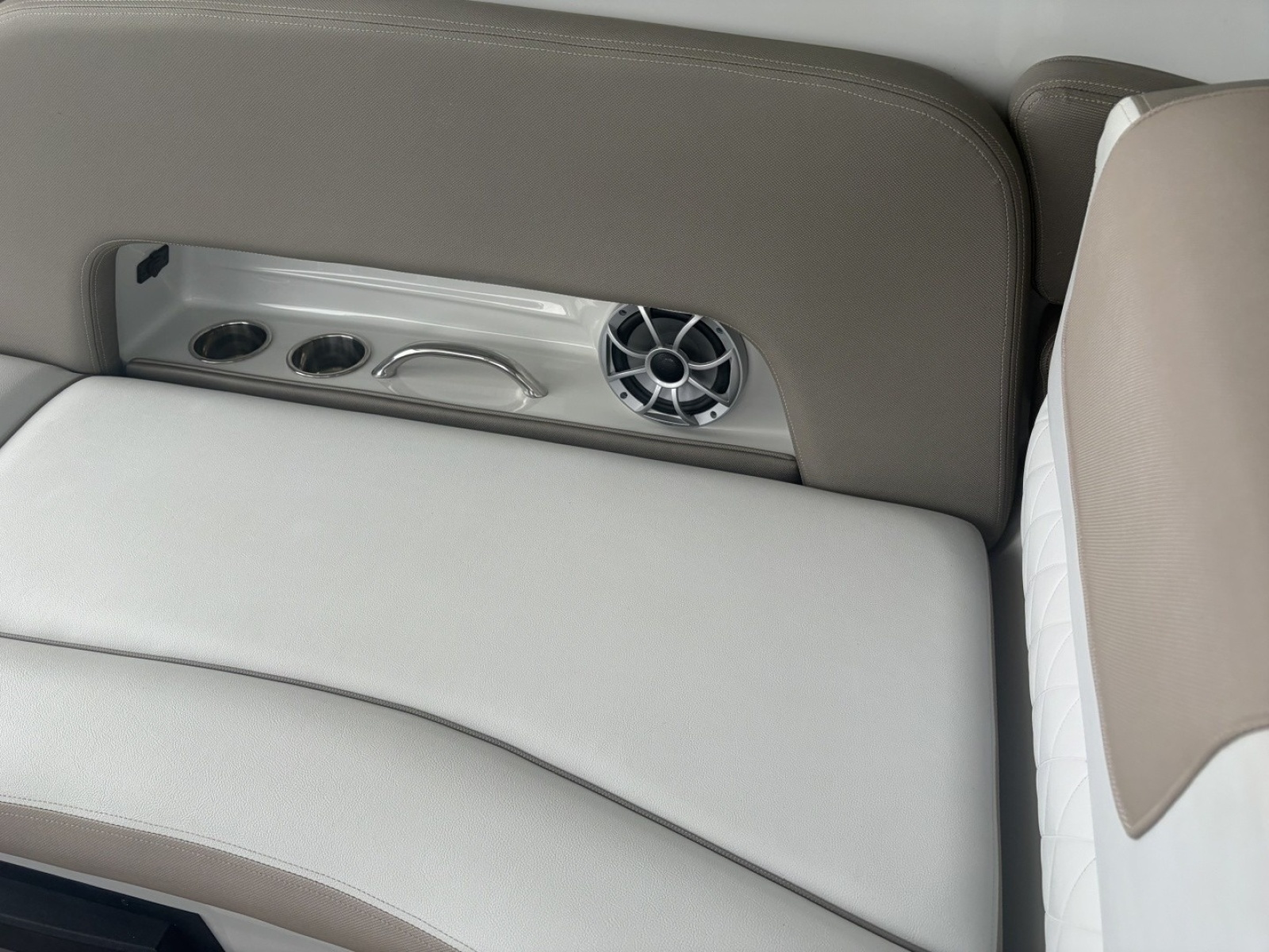 2018 Crownline Eclipse E30