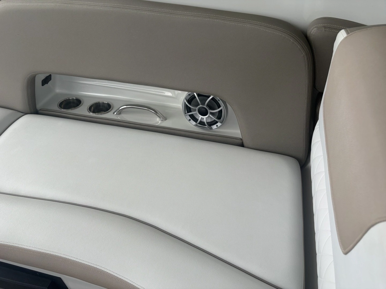 2018 Crownline Eclipse E30