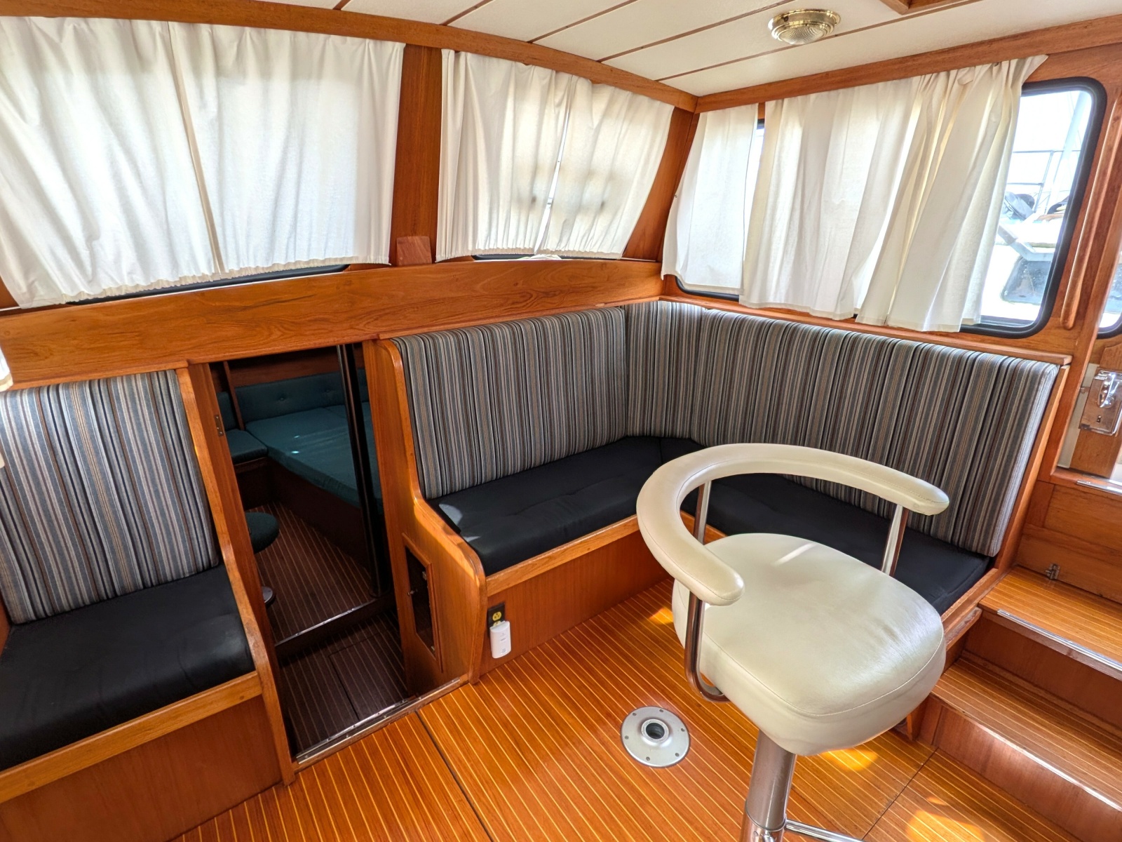 44' 1985 Nauticat 44