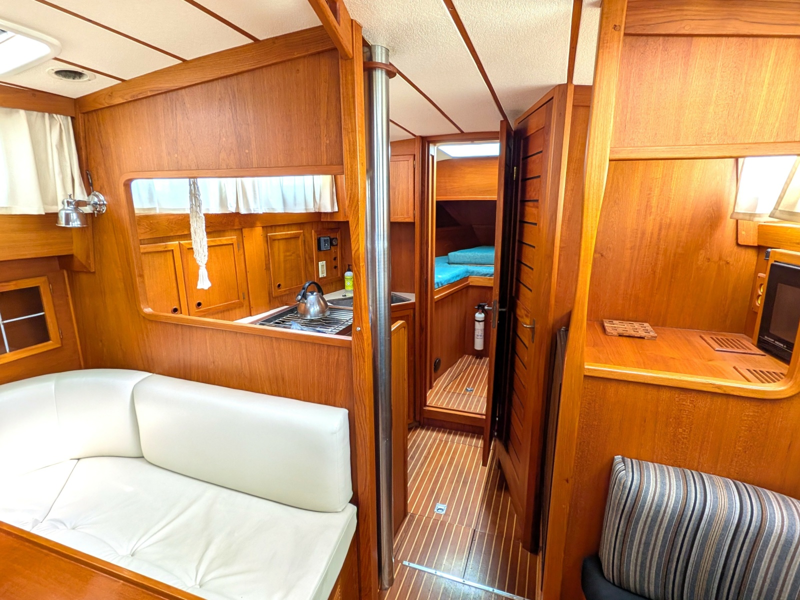 44' 1985 Nauticat 44