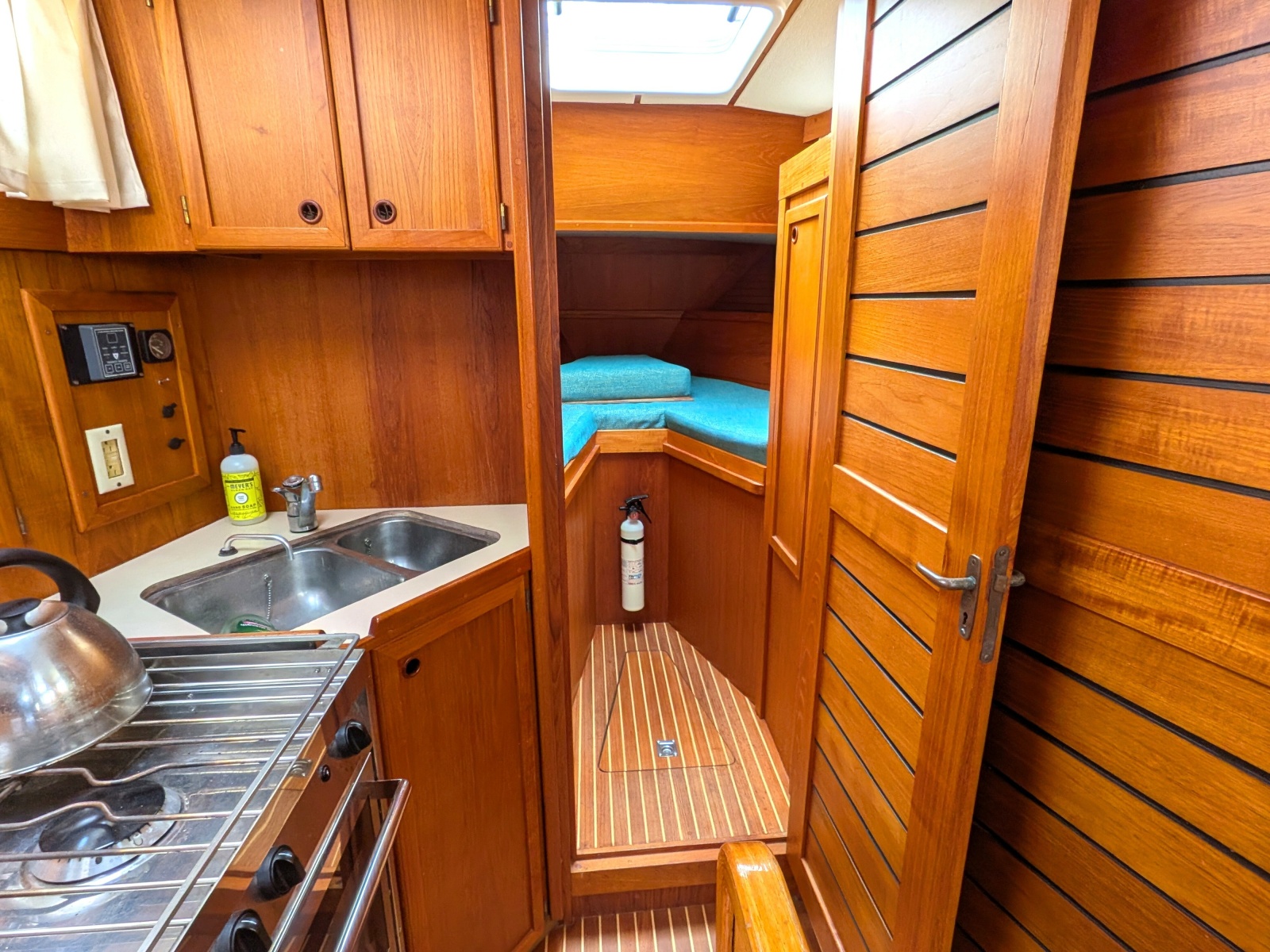 44' 1985 Nauticat 44