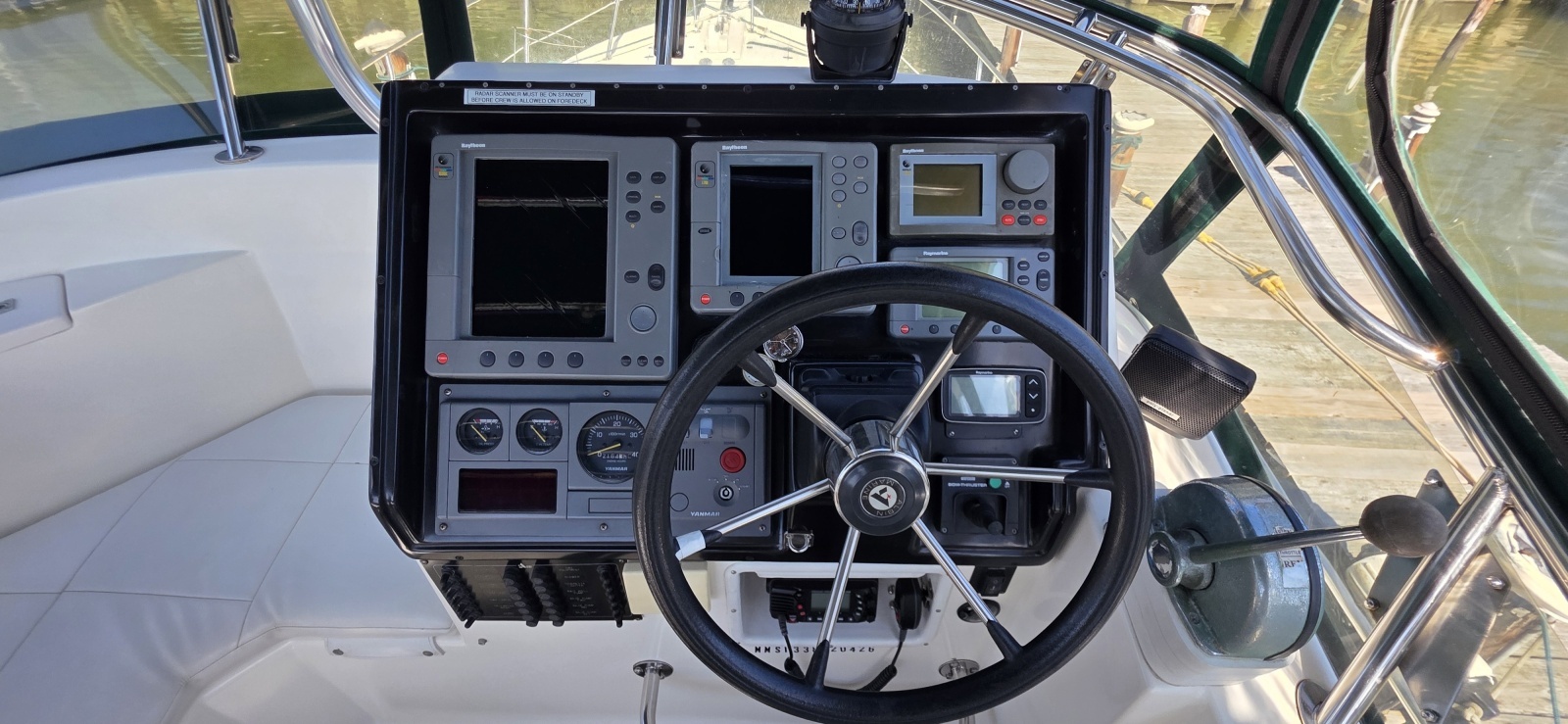 2001 Albin 32 + 2 Command Bridge
