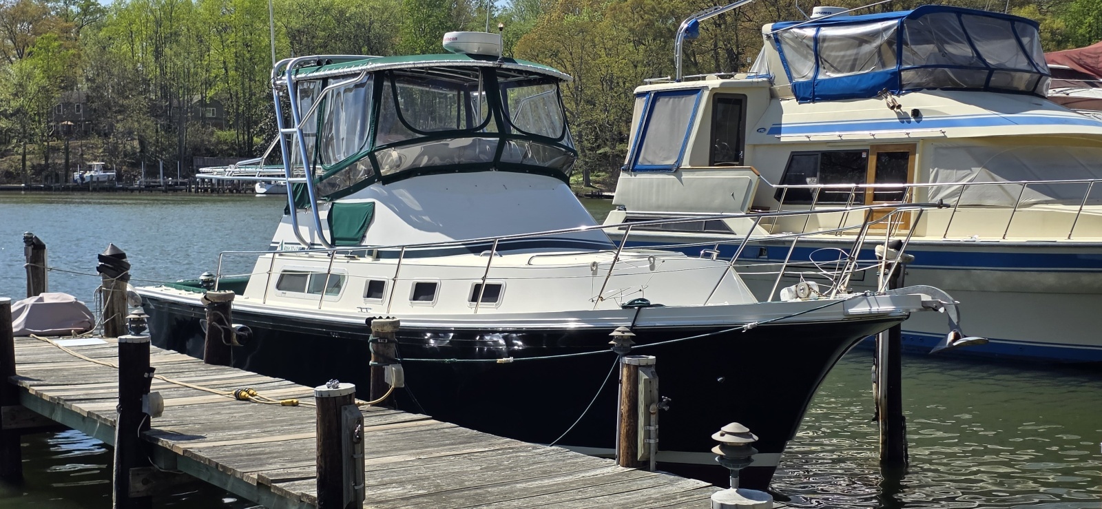 2001 Albin 32 + 2 Command Bridge