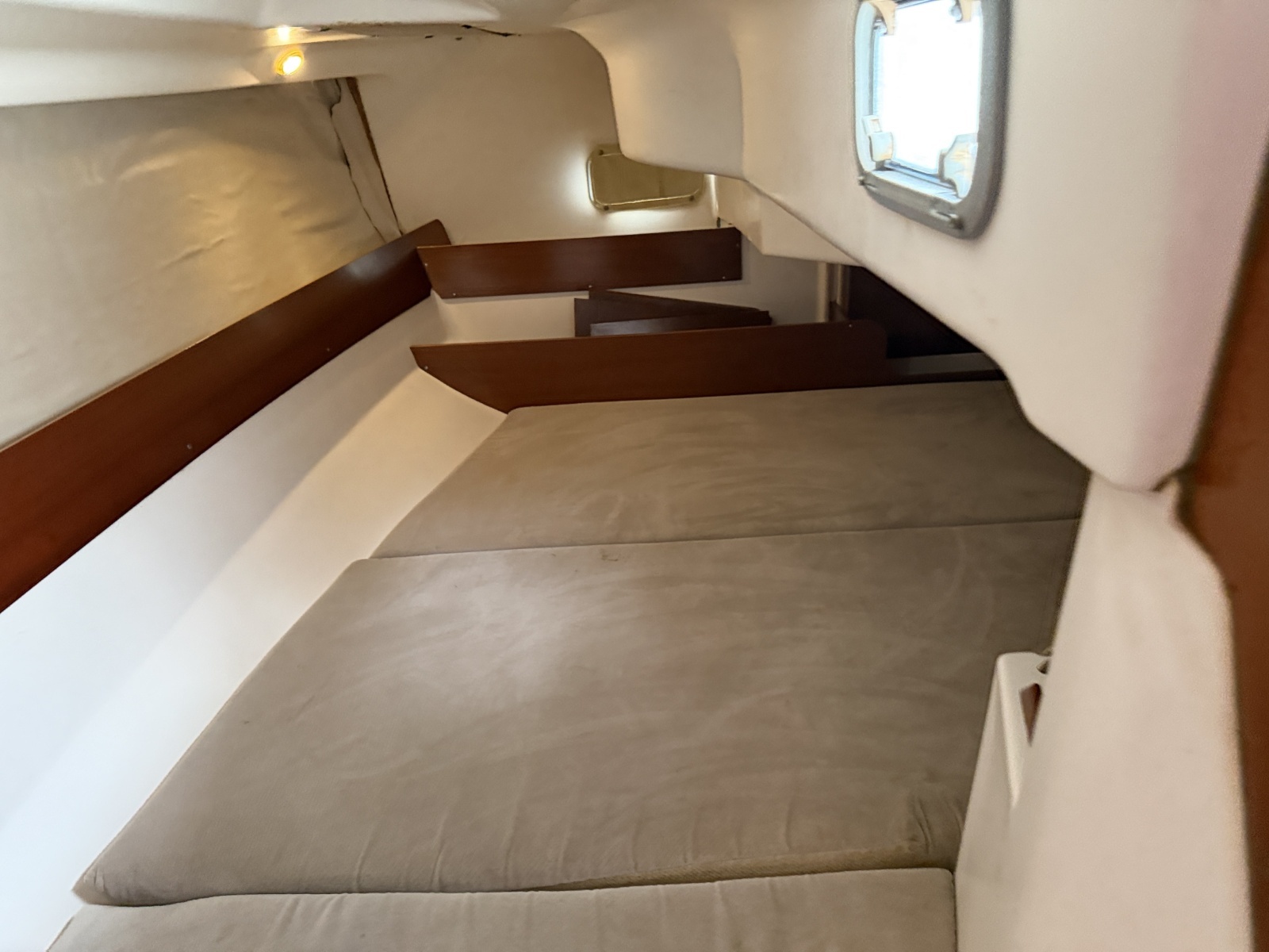 PLEIADES 32ft Beneteau Yacht For Sale