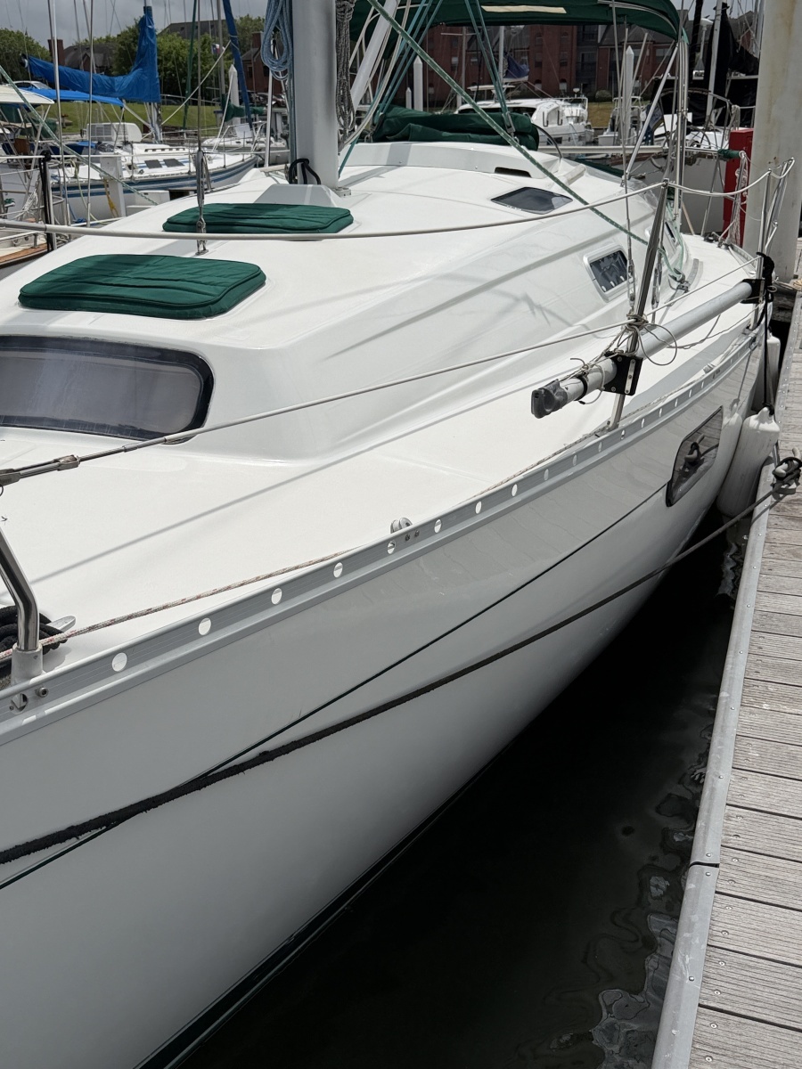 PLEIADES 32ft Beneteau Yacht For Sale