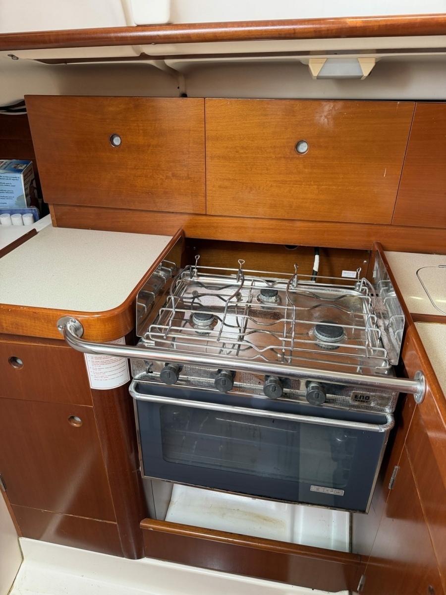 PLEIADES 32ft Beneteau Yacht For Sale