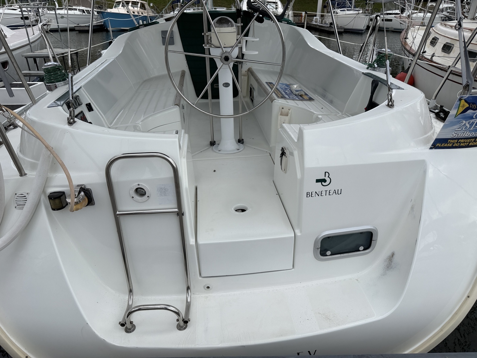 PLEIADES 32ft Beneteau Yacht For Sale