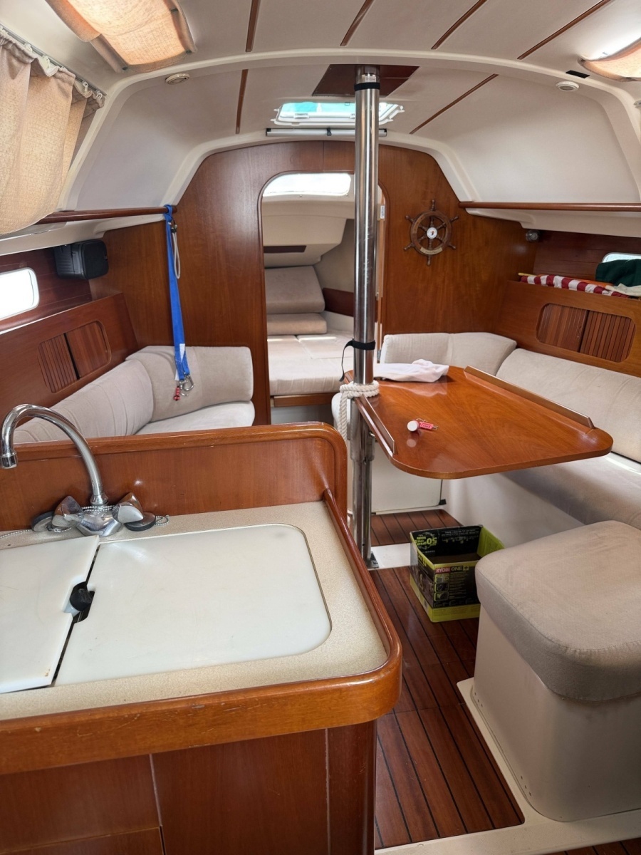 PLEIADES 32ft Beneteau Yacht For Sale