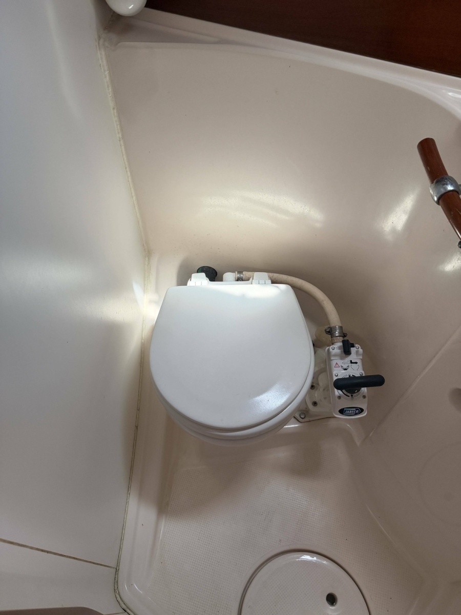 PLEIADES 32ft Beneteau Yacht For Sale