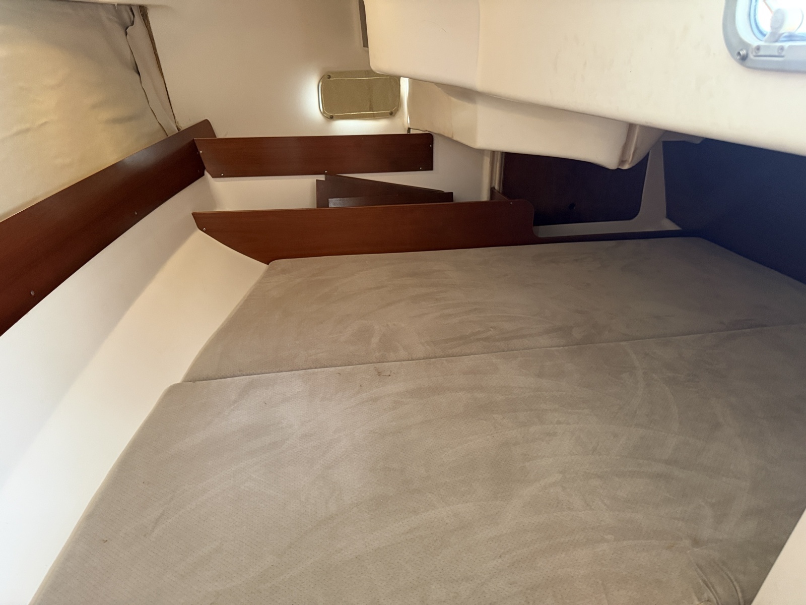 PLEIADES 32ft Beneteau Yacht For Sale