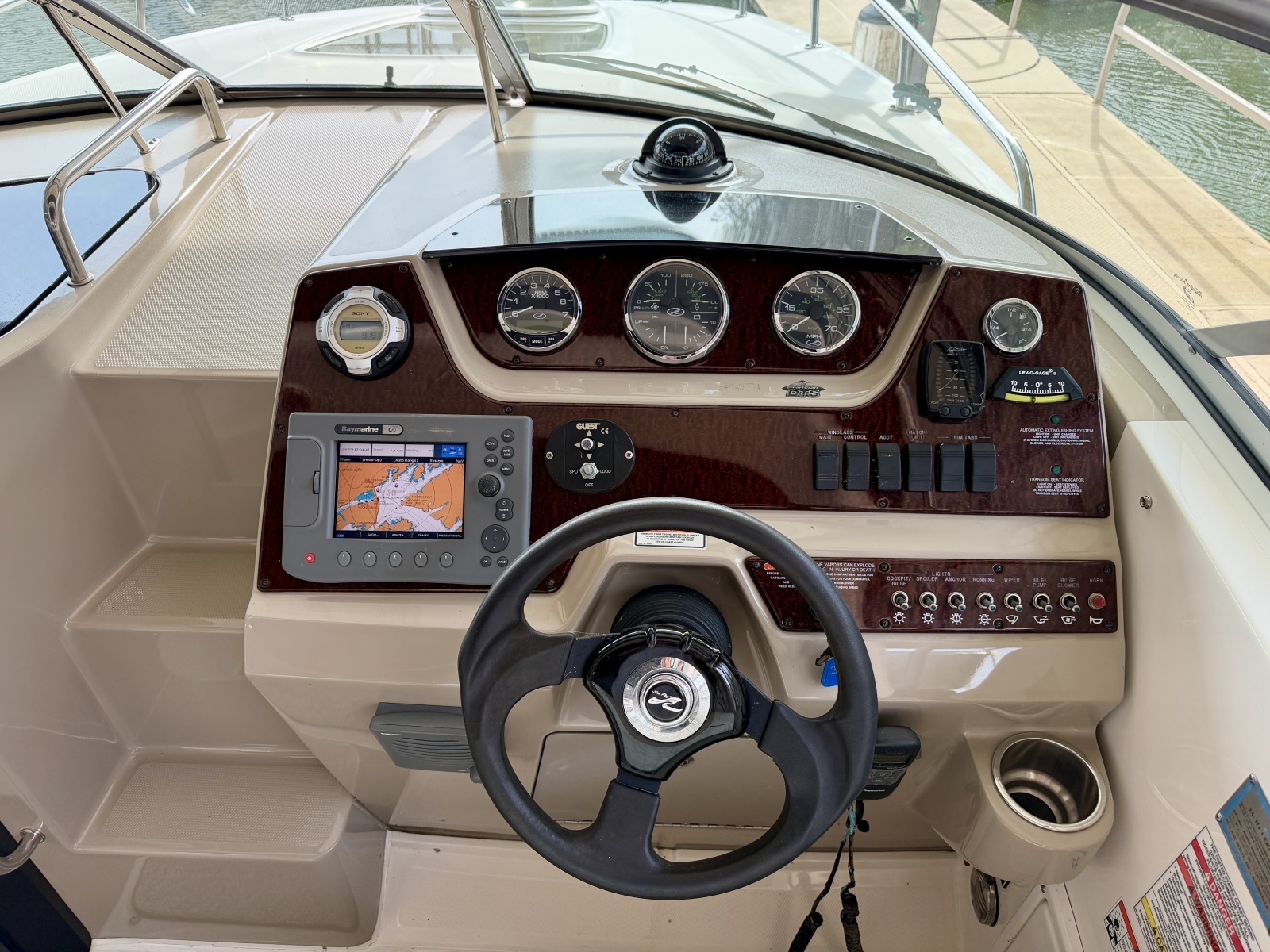 28ft Sea Ray Yacht For Sale