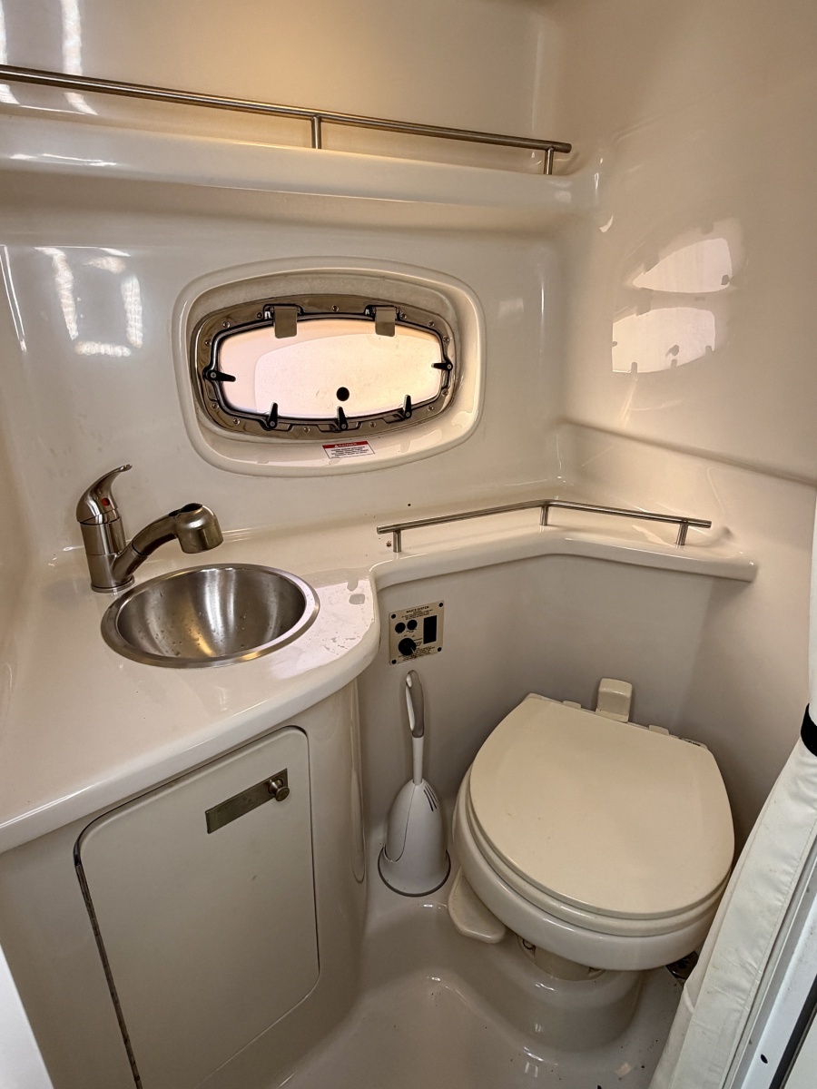 28ft Sea Ray Yacht For Sale