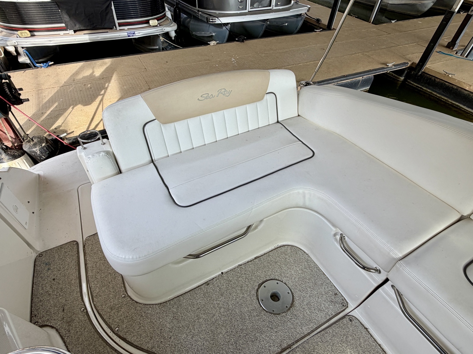 28ft Sea Ray Yacht For Sale