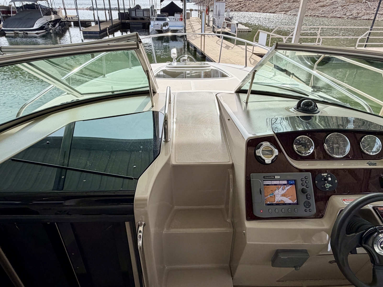28ft Sea Ray Yacht For Sale