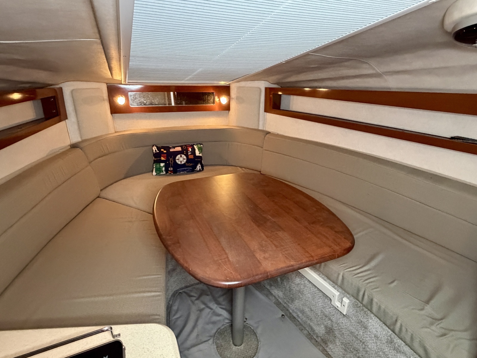 28ft Sea Ray Yacht For Sale