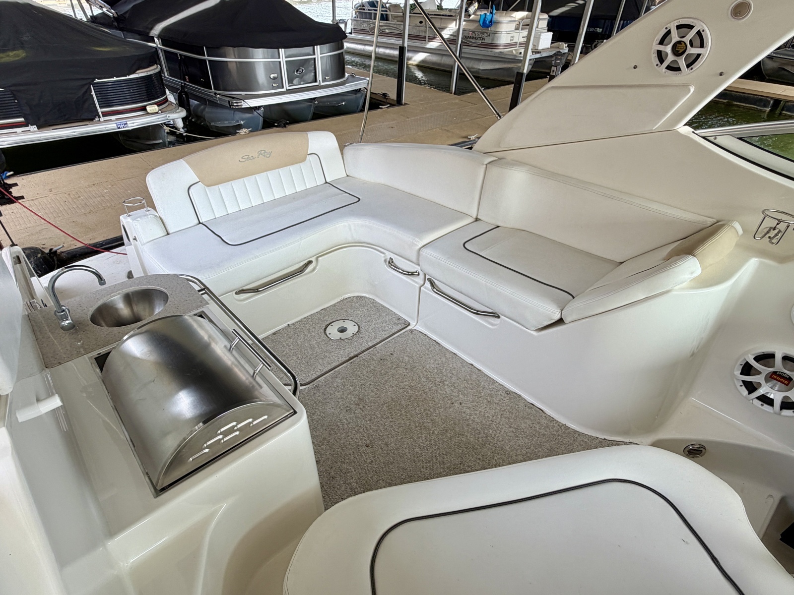 28ft Sea Ray Yacht For Sale