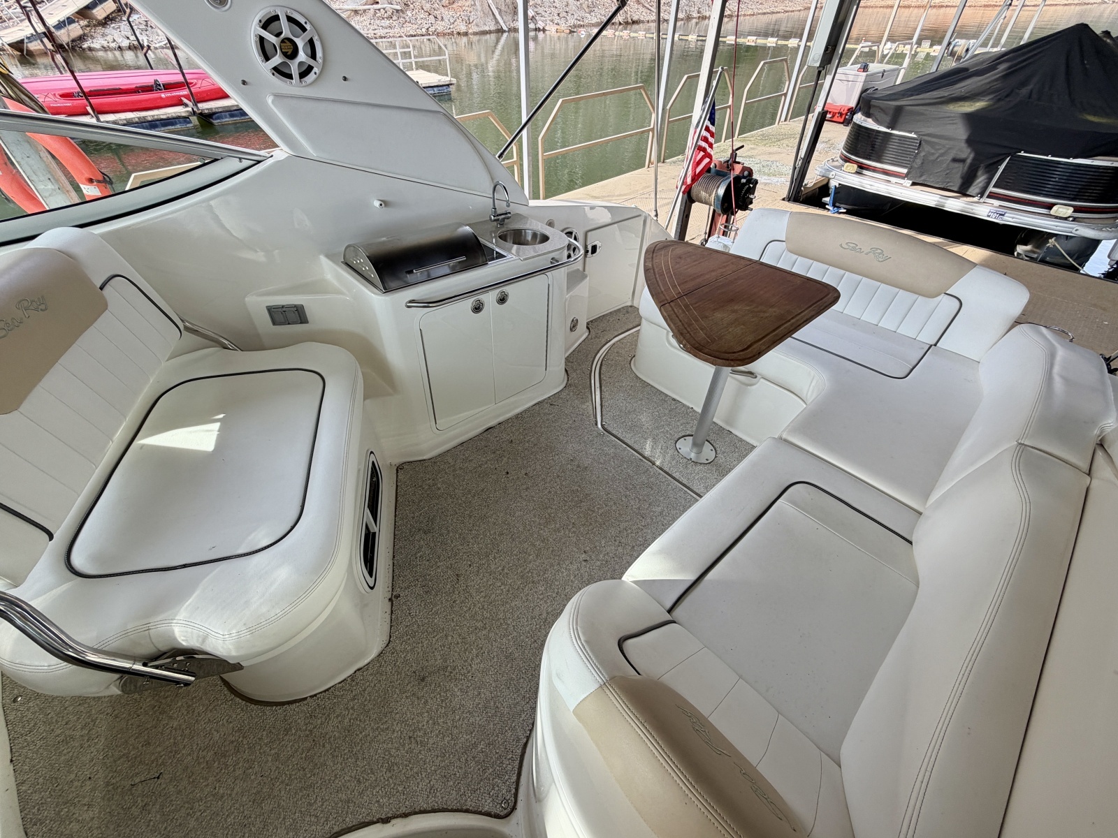 28ft Sea Ray Yacht For Sale