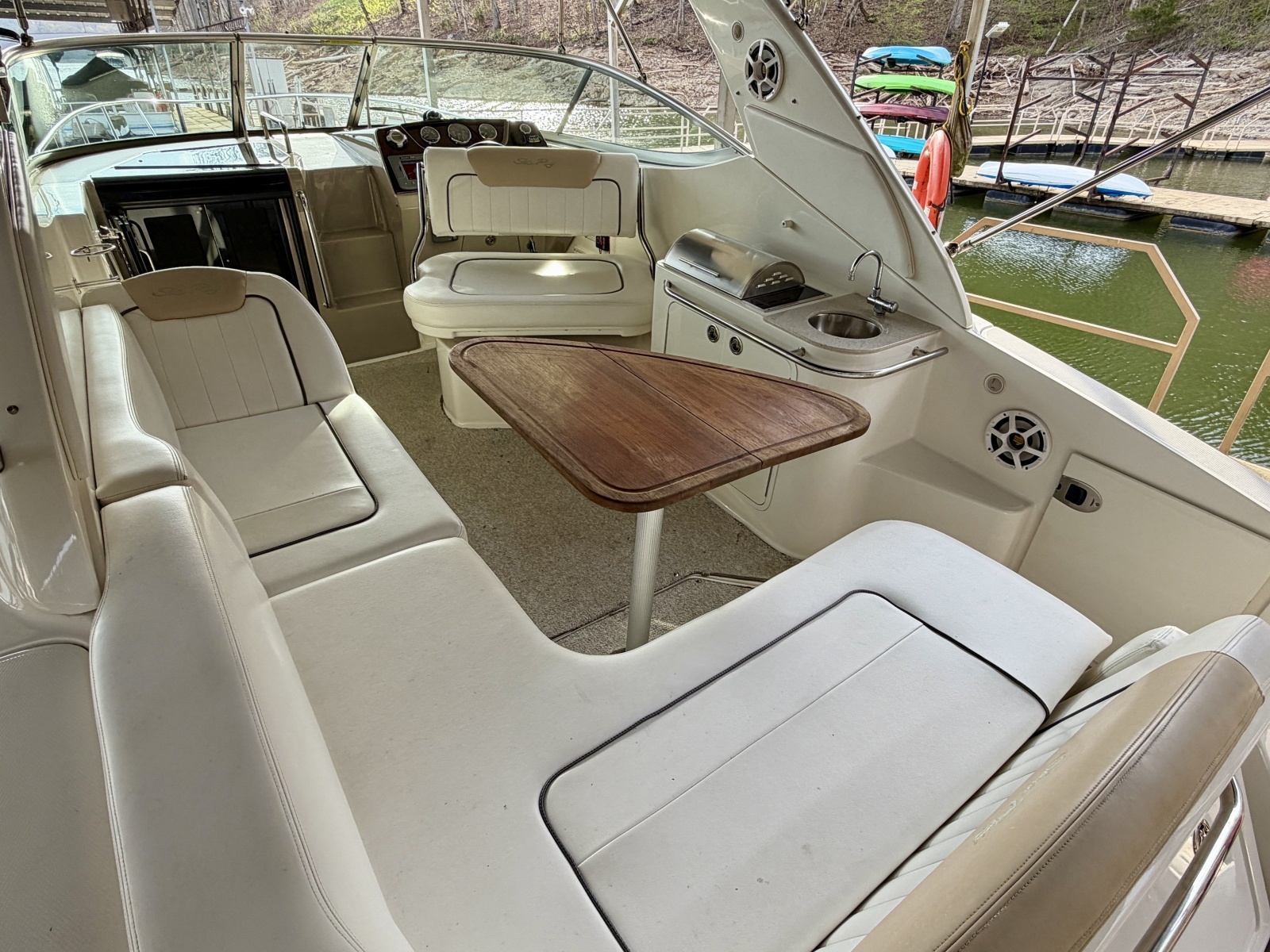 28ft Sea Ray Yacht For Sale