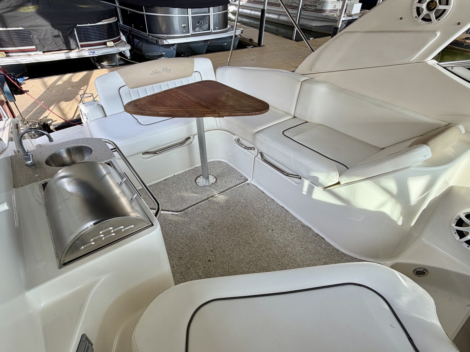 28ft Sea Ray Yacht For Sale