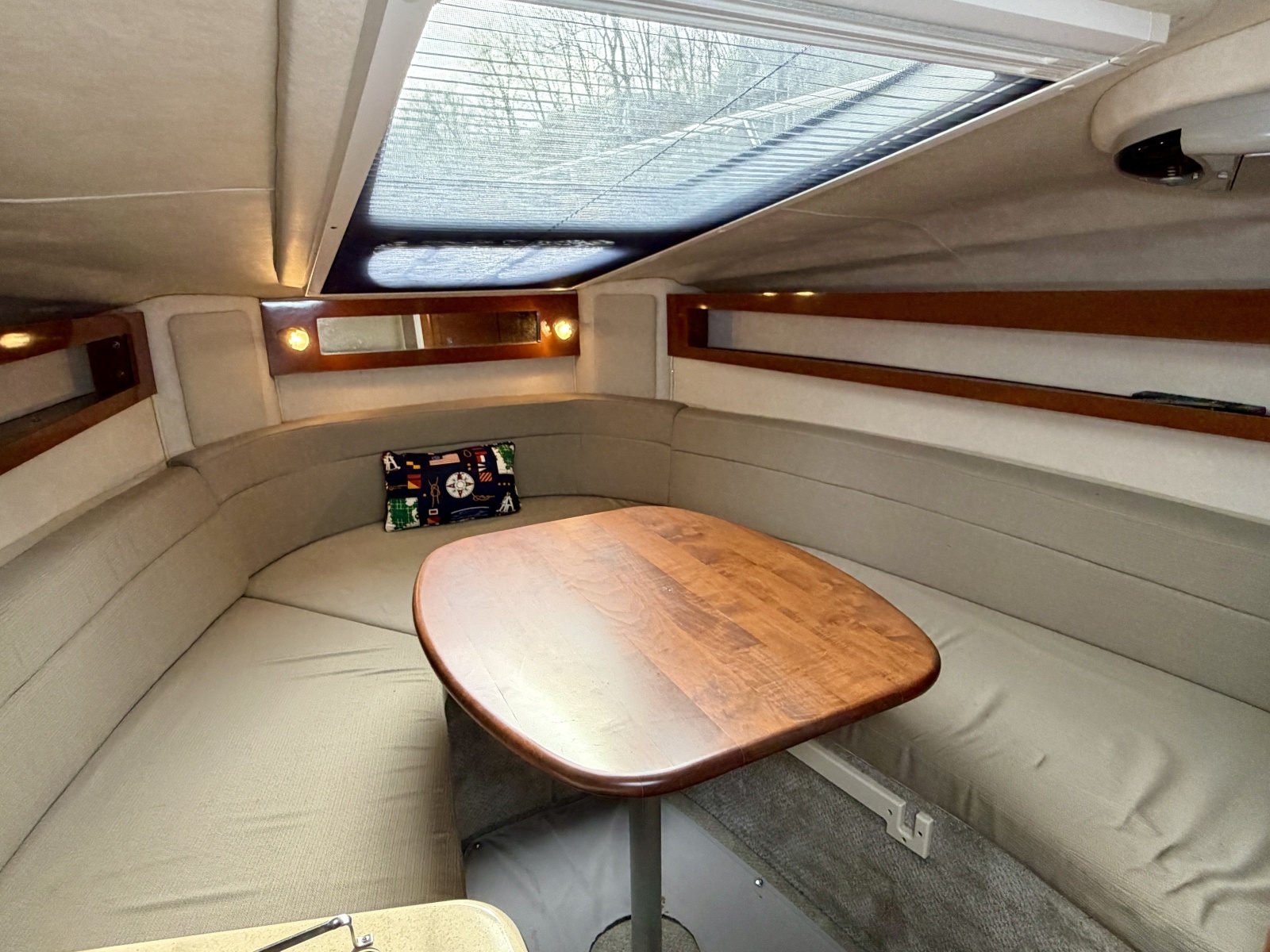28ft Sea Ray Yacht For Sale