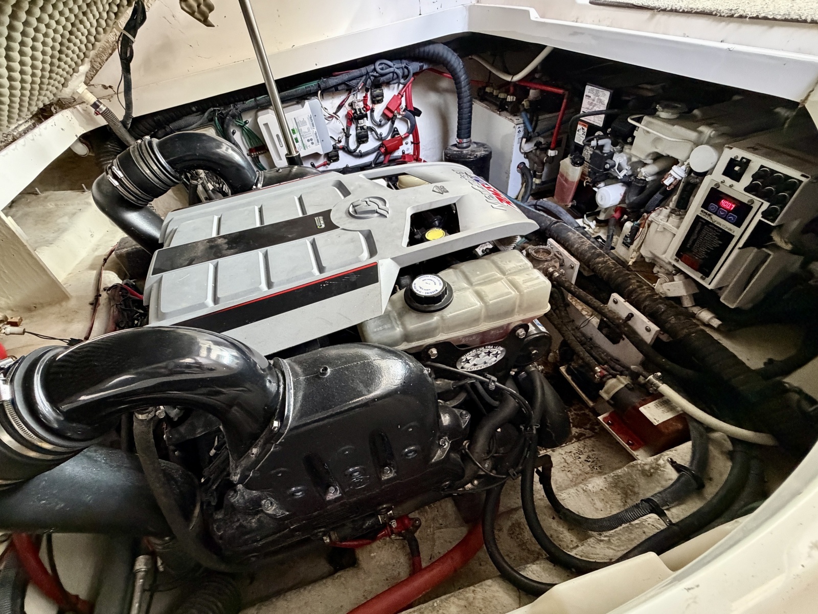 28ft Sea Ray Yacht For Sale