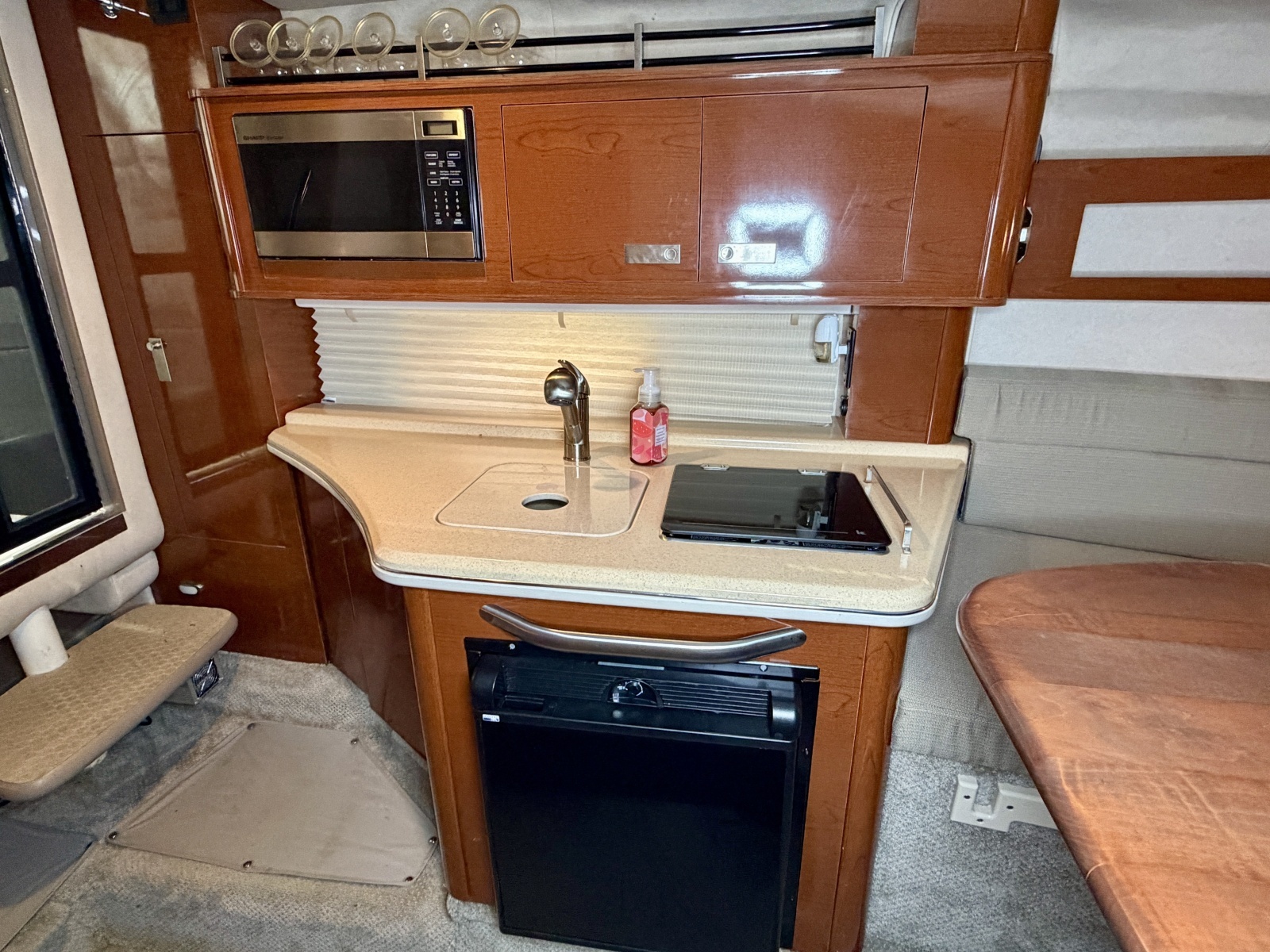 28ft Sea Ray Yacht For Sale