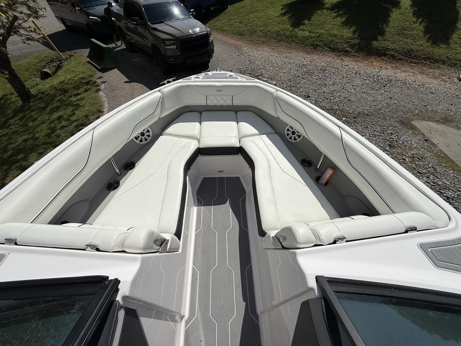 24ft Regal Yacht For Sale