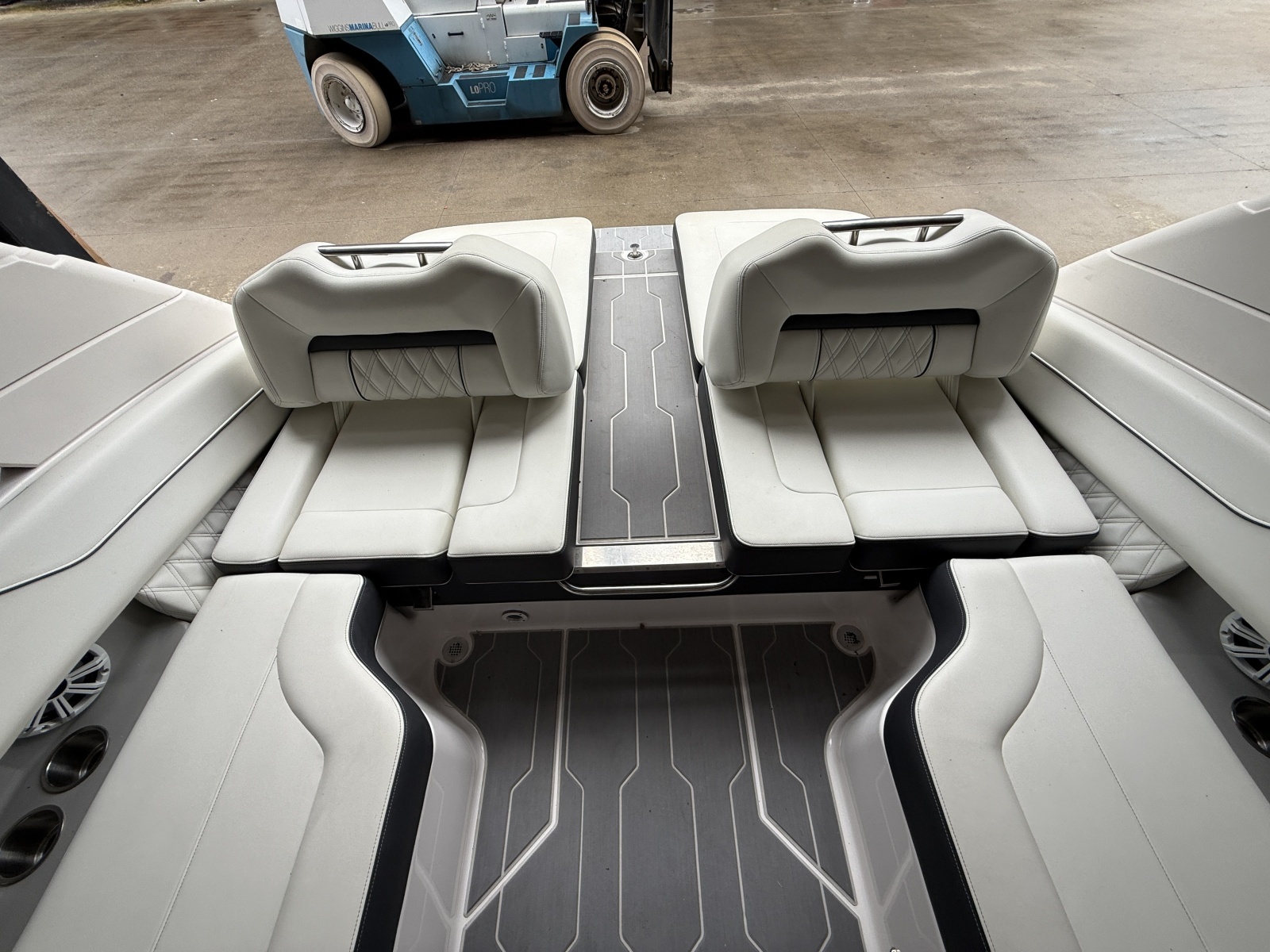 24ft Regal Yacht For Sale