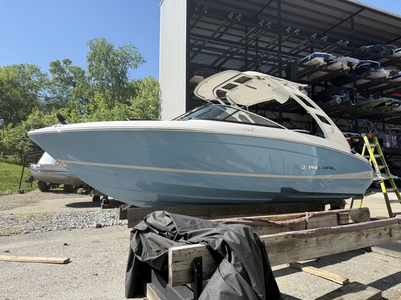 24ft Regal Yacht For Sale
